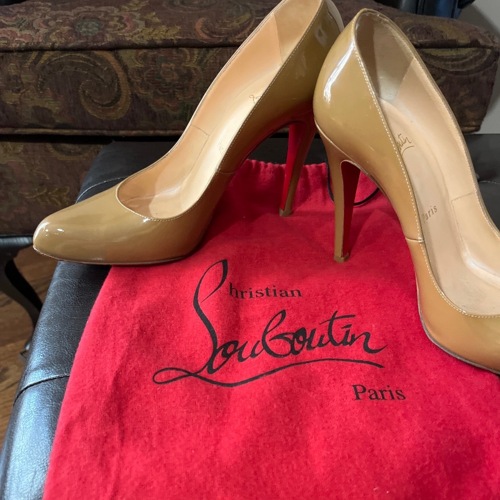 beige  christian louboutin